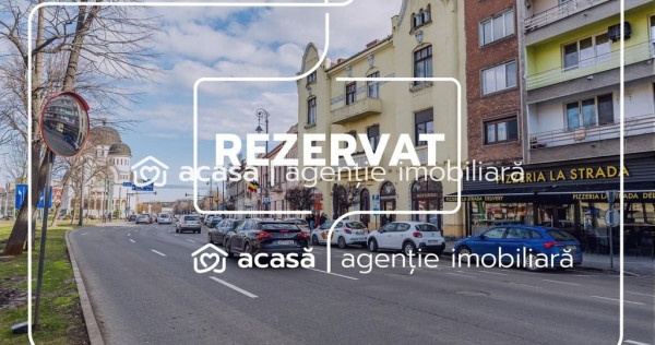 VANDUT! 2 apartamente unificate, B-dul Revoluției, Arad....
