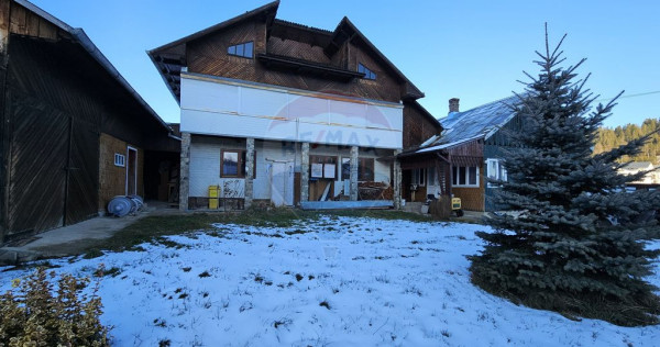Casă / Vilă cu 6 camere, Gura Humorului, Suceava