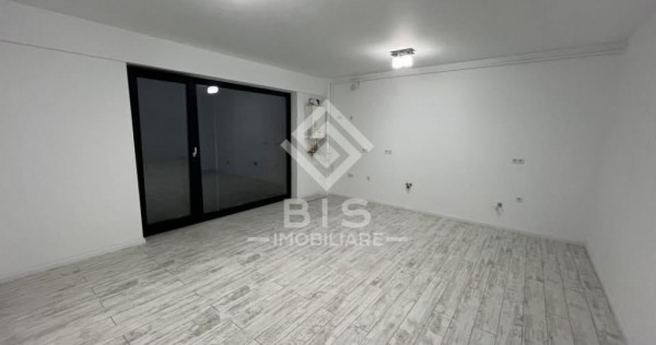 Apartament 3 camere de vanzare.