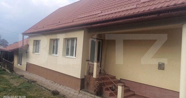 Casă de v&acirc;nzare, 125 mp, Petelea