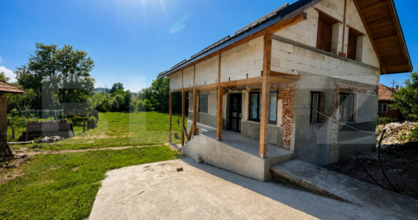 Casă țărănească cu 180 mp utili și teren de 1360 mp, A