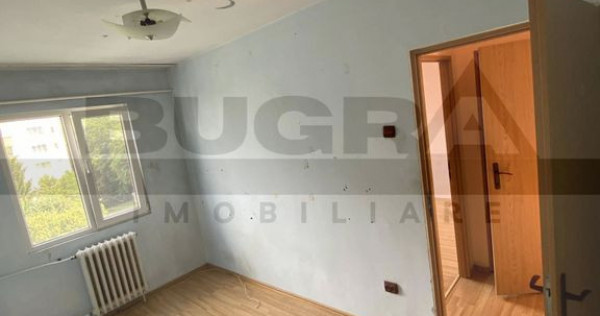 Apartament de 3 camere finisat clasic, zona strazii Paran...