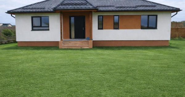 Casa noua, individuala, 4 camere, 2 bai, cartier Izvor (intabulata)!