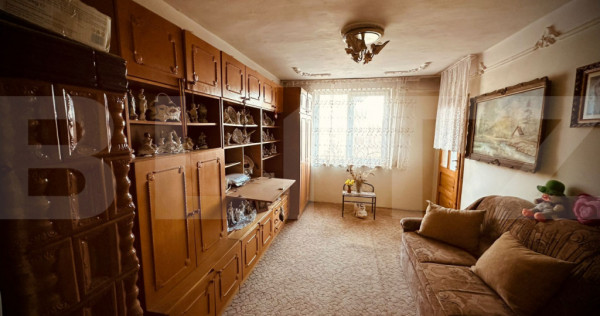 Apartament cu 3 camere si balcon, decoamandat, spatios si ca