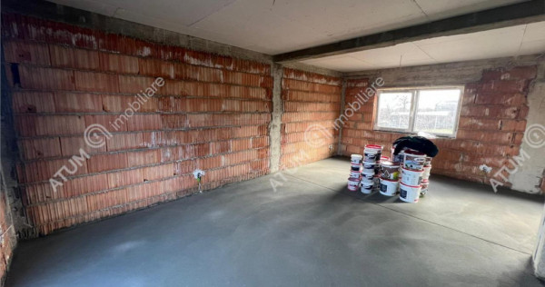 Casa individuala 4 camere 2 bai teren 300 mp zona Sura Mica