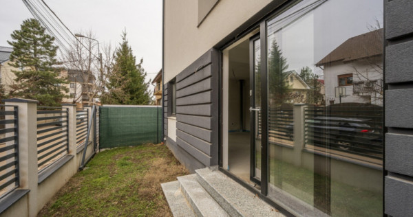 Duplex - curte - 4 bai - 3 dormitoare - metrou Păcii