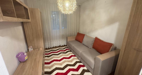 Inchiriez apartament 4 camere zona Titan