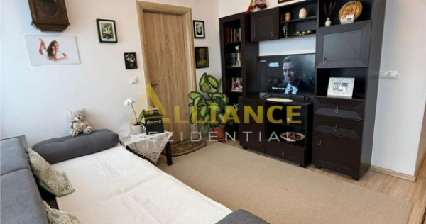 Apartament 2 camere semidecomandat, mobilat si utilat, parca