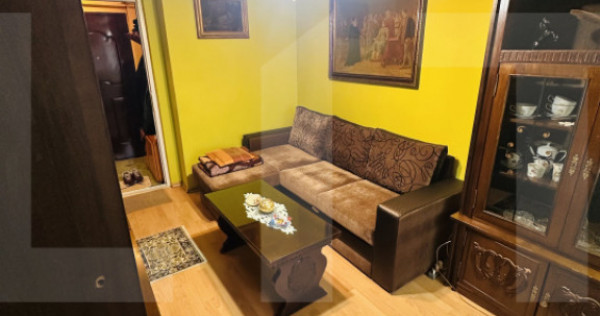 Apartament 3 camere, 50 mp, zona Vlaicu