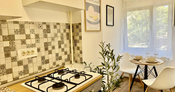 Vitan lacramioarei etaj 3 decomandat