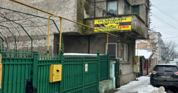 - COMISION ZERO - Casa P+1, Strada Scolilor nr 5