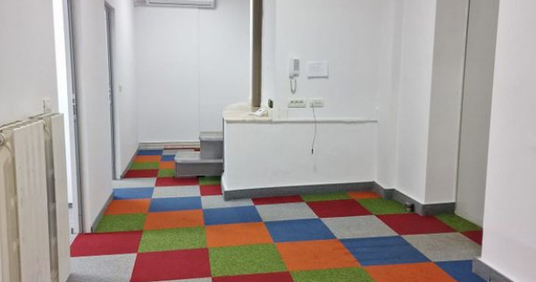 Zona Universitate Batistei mezanin 79 mp plus balcon 17 m...