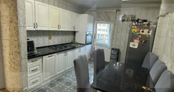 Apartament 3 camere, 96 mp, zona Micalaca