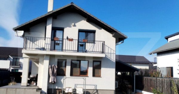 Casă cu etaj &icirc;n S&acirc;npetru &ndash; 113 mp utili, teren 500 mp,