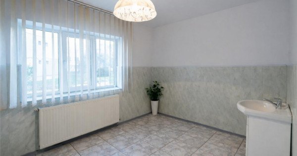 FILM! Targu Secuiesc,2 camere,partial renovat,recomandat:loc
