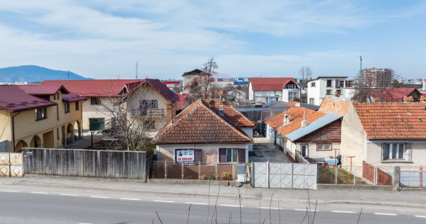Casă cu două corpuri+teren 230 mp De Vanzare, Strada Ca...