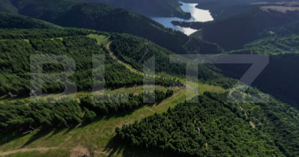 Oportunitate rară de investiție &icirc;n Marisel, 35.780mp, 13e