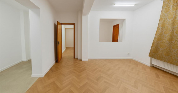 Rezidential Investitional: apartament 2 camere si garaj pro