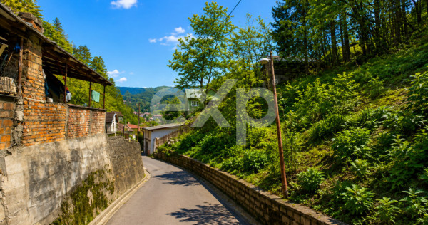 De v&acirc;nzare teren | 451 mp | Strada Variștei, Schei | Loc d