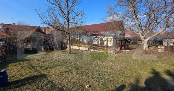 Teren generos cu casă &ndash; ideal pentru renovare sau dezvolt