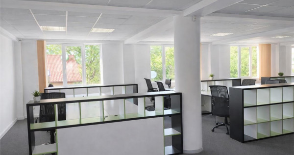 Spatiu, configurat pe trei niveluri, Central, Brasov