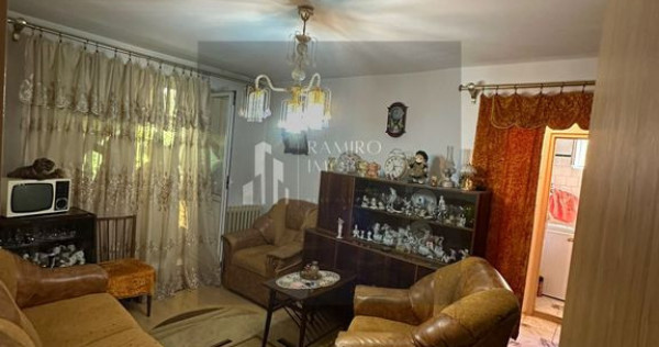 Apartament 3 camere Piata Progresul /etaj 2