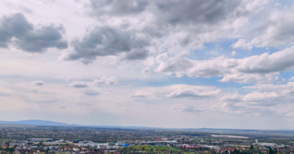 Teren intravilan de v&acirc;nzare, 734 mp, zona Valea Borcutului