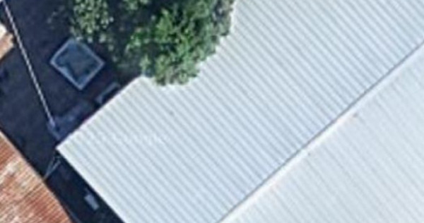 Teren cu casa si hala in chirie