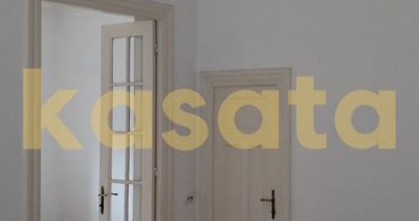 Vilă 4 camere | Floreasca | curte proprie | garaj