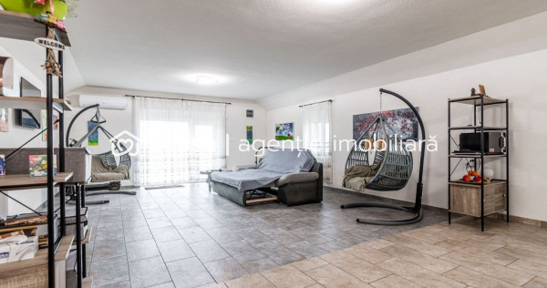 Casă modernă (2021) &ndash; Priveliște panoramică spre Lu...