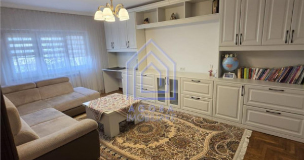 Apartament cu 3 camere - complet mobilat si utilat