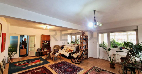 Apartament ultra spatios, de 222 mp utili terasa foarte mare