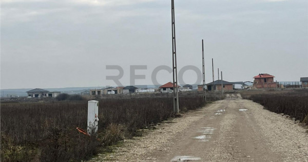 RECO Teren intravilan mixt -loc de casa sau servicii 500 mp