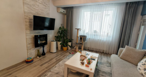 Apartament 2 camere de v&acirc;nzare &ndash; zona Primo, mobilat și