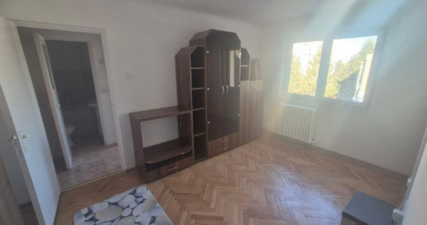 Apartament de 2 camere ( terasa refacuta )-Astra