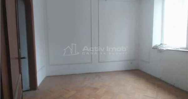 Casa / Vila 350 mp - Cismigiu / Strada Crisana