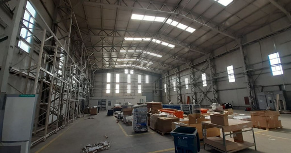 Hala de 1500 mp in zona metrou Republica