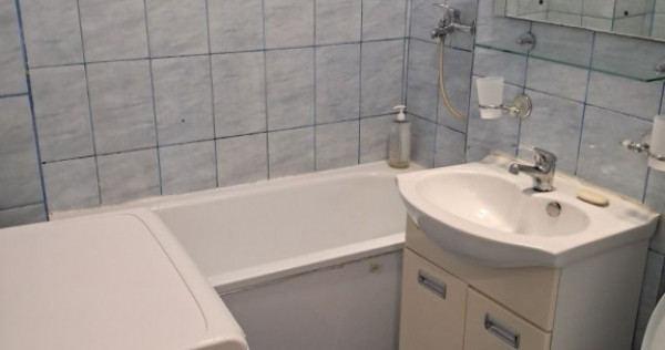 Aparatorii patriei berceni decomandat etaj 3