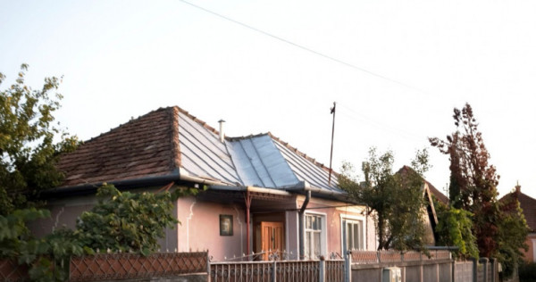 Casa de vanzare cu gradina,Turda Noua