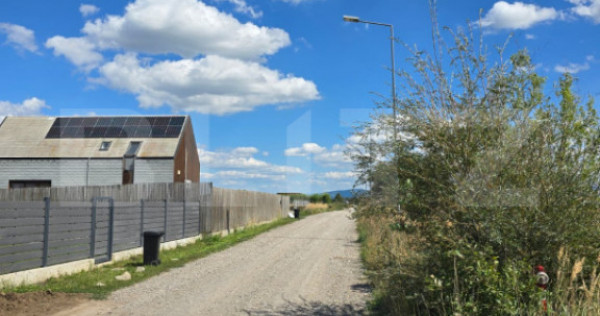 Teren intravilan de v&acirc;nzare &ndash; Hărman | 881 mp | Ideal in
