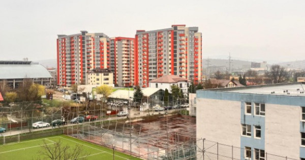 Garsoniera,etaj intermediar,Tudor Vladimirescu-Iulius Mall