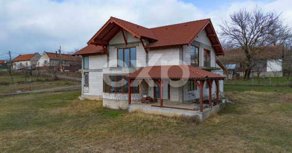 Casă nouă de v&acirc;nzare &icirc;n sat Silagiu
