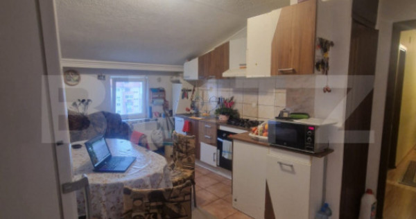 Apartament 3 camere, 70 mp, zona Sagului