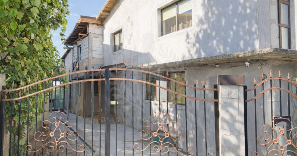 //CASA DE // STREJNIC//