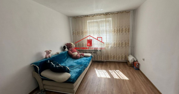 Apartament etaj 3- strada Eternitatii !