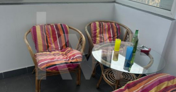 Apartament 4 camere transformat in 3 camere Calea Bucuresti