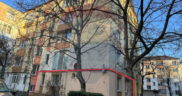 ZONA CENTRALA- ap. 3 camere - DE VANZARE