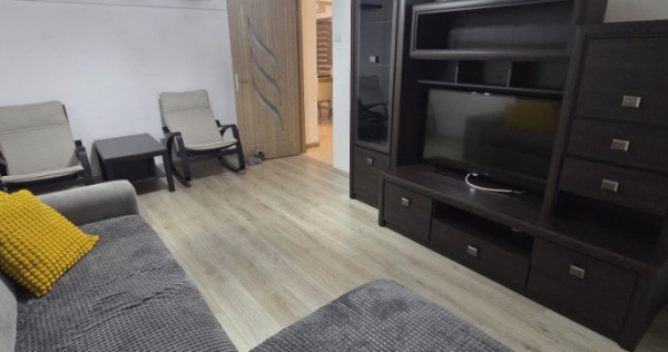 Inchiriere apartament 3 camere, deasupra magazinului Bucur Obor (Almo)