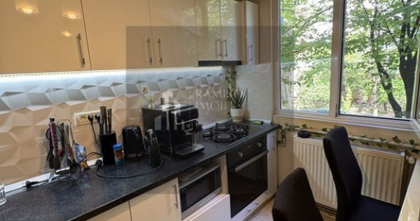 Apartament 3 camere Brancoveanu/centrala proprie etaj 1