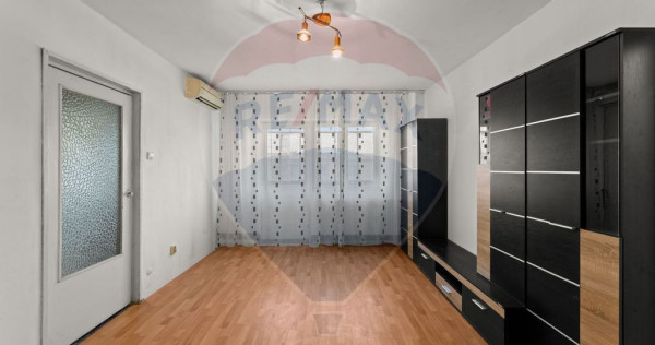 Apartament cu 2 camere de v&acirc;nzare - zona Alfa